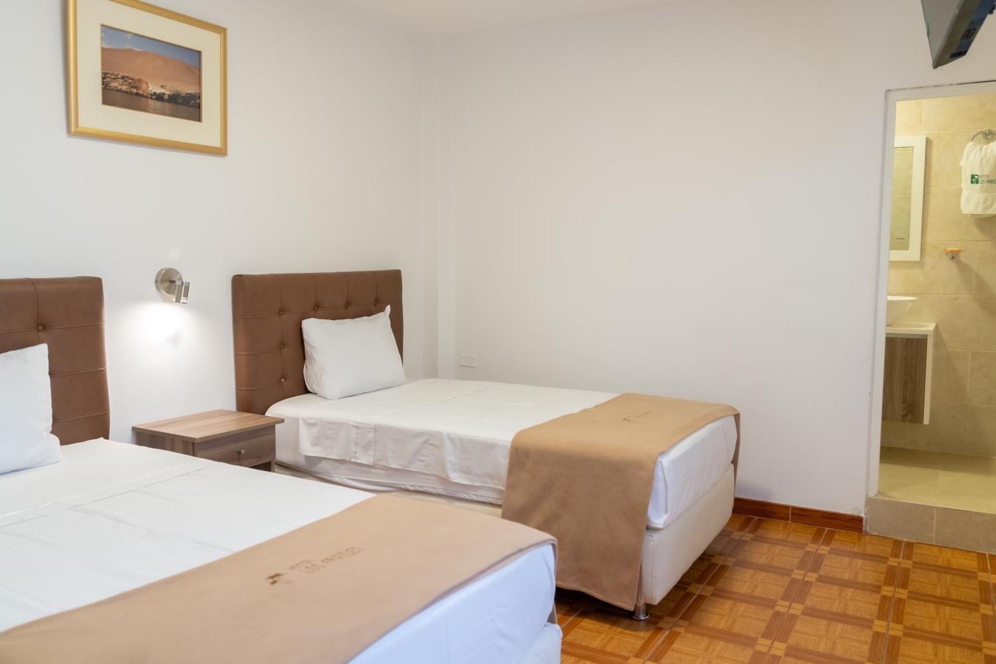 Hostal Los Frayles Paracas Exterior foto