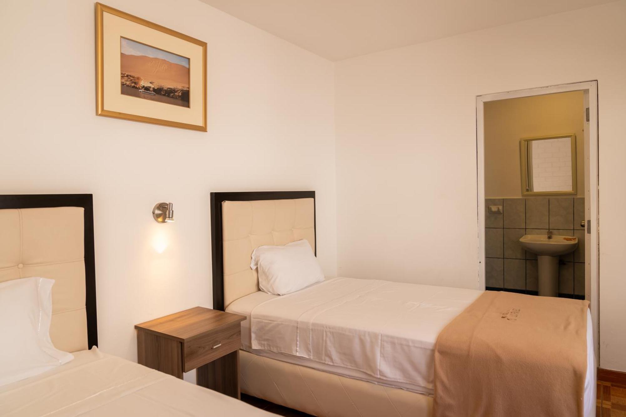 Hostal Los Frayles Paracas Exterior foto
